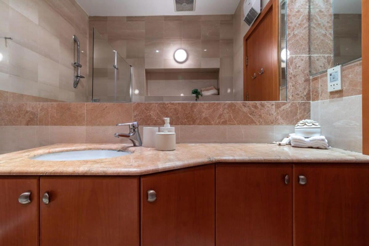 Вілла Cosy Studio In Mamilla, Free Parking Up To 5 Ppl Єрусалим Екстер'єр фото