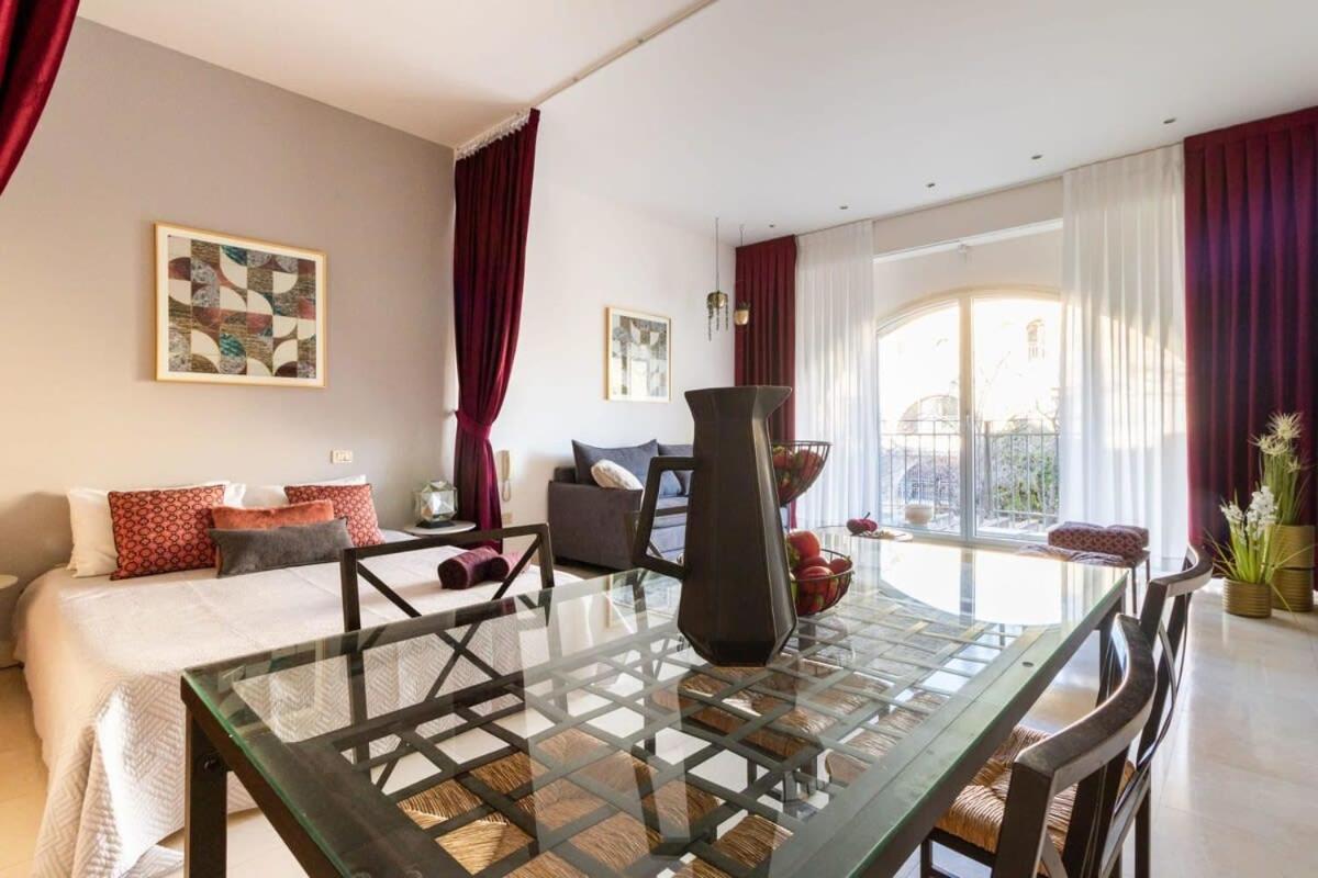 Вілла Cosy Studio In Mamilla, Free Parking Up To 5 Ppl Єрусалим Екстер'єр фото