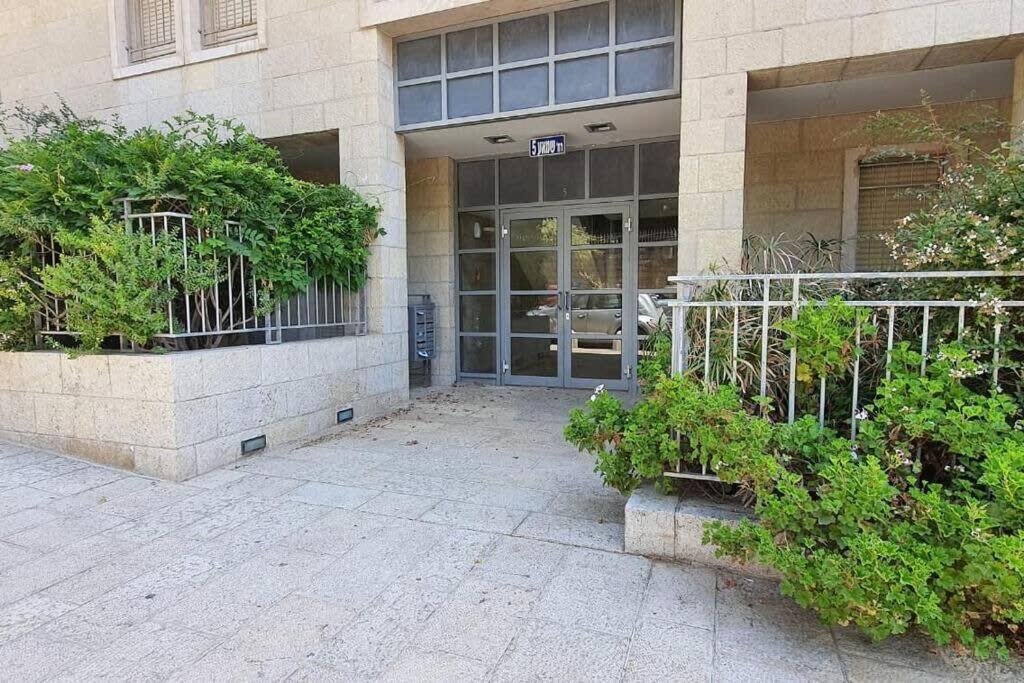 Вілла Cosy Studio In Mamilla, Free Parking Up To 5 Ppl Єрусалим Екстер'єр фото